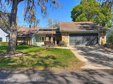 ONE OR MORE PHOTOS ARE VIRTUALLY STAGED. Welcome to your dream on  in Florida - for sale on GolfHomes.com, golf home, golf lot