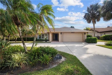 REMODELED and ready for its new owner! Discover this 3 bedroom on Spanish Wells Golf and Country Club in Florida - for sale on GolfHomes.com, golf home, golf lot