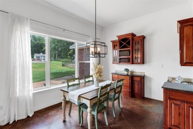 BRAND NEW ROOF!!!  You're Going to Love This One!
Step into on Pecan Plantation Country Club in Texas - for sale on GolfHomes.com, golf home, golf lot