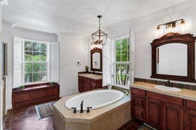 BRAND NEW ROOF!!!  You're Going to Love This One!
Step into on Pecan Plantation Country Club in Texas - for sale on GolfHomes.com, golf home, golf lot