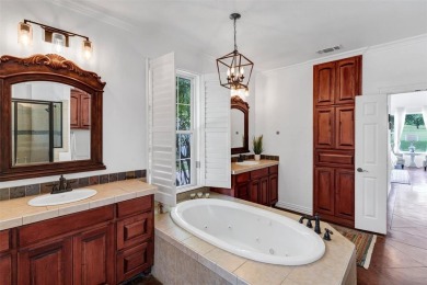 BRAND NEW ROOF!!!  You're Going to Love This One!
Step into on Pecan Plantation Country Club in Texas - for sale on GolfHomes.com, golf home, golf lot