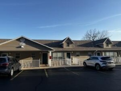SUPERHOST status with great reviews for this owner and a great on Pointe Royale Village Country Club in Missouri - for sale on GolfHomes.com, golf home, golf lot