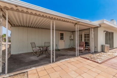 Discover the potential of this charming 2-bedroom, 2-bathroom on Sun City-Willow Creek / Willow Brook  in Arizona - for sale on GolfHomes.com, golf home, golf lot