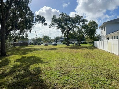 Get 2 lots with one purchase. Double Lot in College Park ready on Dubsdread Golf Course in Florida - for sale on GolfHomes.com, golf home, golf lot