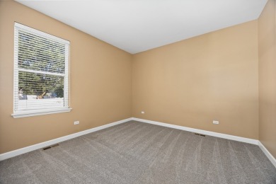 Welcome home to 725 Delacourte! Enjoy the best of Bolingbrook on Bolingbrook Golf Club in Illinois - for sale on GolfHomes.com, golf home, golf lot