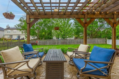 Welcome home to 725 Delacourte! Enjoy the best of Bolingbrook on Bolingbrook Golf Club in Illinois - for sale on GolfHomes.com, golf home, golf lot