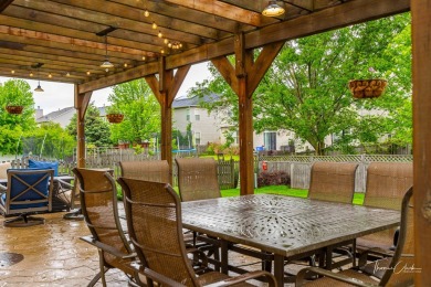 Welcome home to 725 Delacourte! Enjoy the best of Bolingbrook on Bolingbrook Golf Club in Illinois - for sale on GolfHomes.com, golf home, golf lot