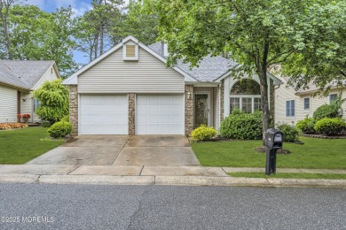 Welcome to this beautifully maintained and freshly painted on Greenbriar Woodlands in New Jersey - for sale on GolfHomes.com, golf home, golf lot