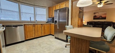 MODERN, Stunning 2 bedroom 2 bath home in 55 + Resort style on Zephyrhills Municipal Golf Course in Florida - for sale on GolfHomes.com, golf home, golf lot