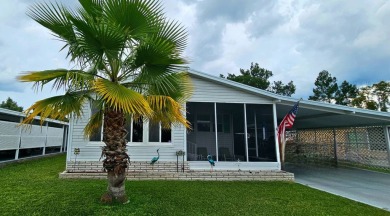 MODERN, Stunning 2 bedroom 2 bath home in 55 + Resort style on Zephyrhills Municipal Golf Course in Florida - for sale on GolfHomes.com, golf home, golf lot