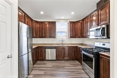 This beautifully maintained 2019 manufactured home blends modern on Chalk Mountain Golf Course in California - for sale on GolfHomes.com, golf home, golf lot