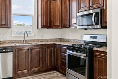 This beautifully maintained 2019 manufactured home blends modern on Chalk Mountain Golf Course in California - for sale on GolfHomes.com, golf home, golf lot