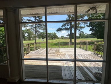 Welcome to this beautifully laid-out 2-bedroom, 2-bathroom home on Colonial Country Club Deerfield in Mississippi - for sale on GolfHomes.com, golf home, golf lot