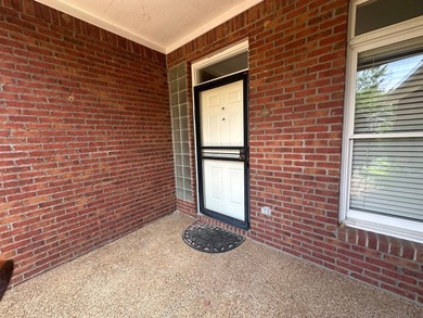 Welcome to this beautifully laid-out 2-bedroom, 2-bathroom home on Colonial Country Club Deerfield in Mississippi - for sale on GolfHomes.com, golf home, golf lot