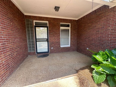 Welcome to this beautifully laid-out 2-bedroom, 2-bathroom home on Colonial Country Club Deerfield in Mississippi - for sale on GolfHomes.com, golf home, golf lot
