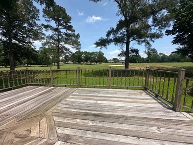 Welcome to this beautifully laid-out 2-bedroom, 2-bathroom home on Colonial Country Club Deerfield in Mississippi - for sale on GolfHomes.com, golf home, golf lot