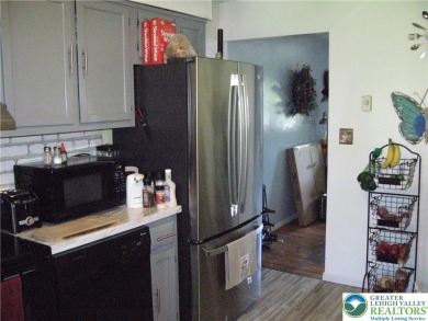 COMFORTABLE SHEPHERD HILLS TOWNHOME. There are 3 bedrooms and 1 on Shepherd Hills Golf Club in Pennsylvania - for sale on GolfHomes.com, golf home, golf lot