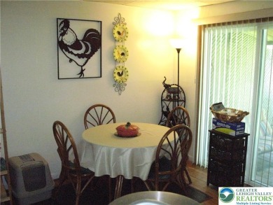 COMFORTABLE SHEPHERD HILLS TOWNHOME. There are 3 bedrooms and 1 on Shepherd Hills Golf Club in Pennsylvania - for sale on GolfHomes.com, golf home, golf lot