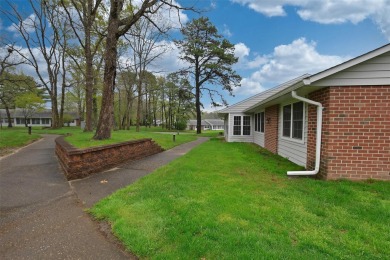 This lovely Baronet model is an end-unit with tasteful upgrades on Leisure Village Golf Course in New York - for sale on GolfHomes.com, golf home, golf lot