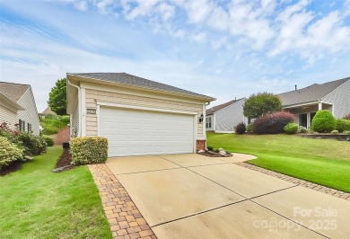 Well-Maintained 3-Bedroom, 2-bath, golf cart included! In the on Carolina Lakes Golf Club, LLC in South Carolina - for sale on GolfHomes.com, golf home, golf lot