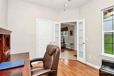Well-Maintained 3-Bedroom, 2-bath, golf cart included! In the on Carolina Lakes Golf Club, LLC in South Carolina - for sale on GolfHomes.com, golf home, golf lot