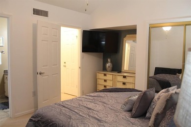 Welcome to this charming 2-bedroom, 2.5-bath condominium located on Errol Estates Country Club in Florida - for sale on GolfHomes.com, golf home, golf lot