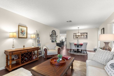 Welcome to this charming 2-bedroom, 2-bathroom end unit in the on On Top of the World Golf Course in Florida - for sale on GolfHomes.com, golf home, golf lot