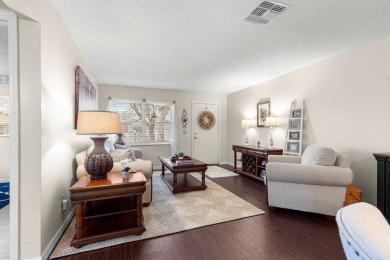 Welcome to this charming 2-bedroom, 2-bathroom end unit in the on On Top of the World Golf Course in Florida - for sale on GolfHomes.com, golf home, golf lot