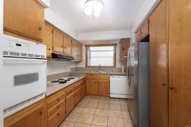 Conveniently located in community close to clubhouse, golf on Emerald Isle Golf Course in California - for sale on GolfHomes.com, golf home, golf lot