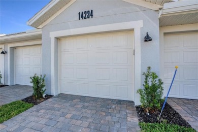 ** GOLF MEMBERSHIP INCLUDED!!! *END UNIT!*  This home includes a on Heritage Landing Golf  in Florida - for sale on GolfHomes.com, golf home, golf lot