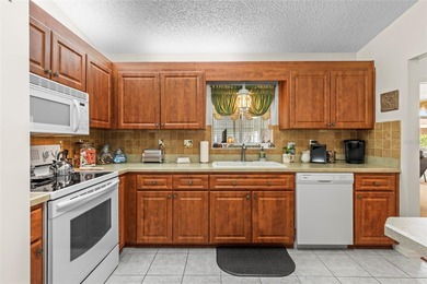 Under contract-accepting backup offers. Located within the on The Links of Spruce Creek in Florida - for sale on GolfHomes.com, golf home, golf lot