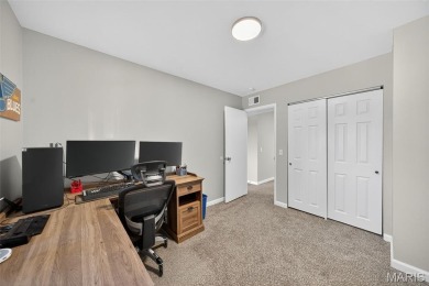 Spacious and updated 3-bedroom, 3-bath townhome with full on Lake Saint Louis Par 3 in Missouri - for sale on GolfHomes.com, golf home, golf lot