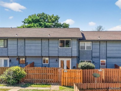 Spacious and updated 3-bedroom, 3-bath townhome with full on Lake Saint Louis Par 3 in Missouri - for sale on GolfHomes.com, golf home, golf lot