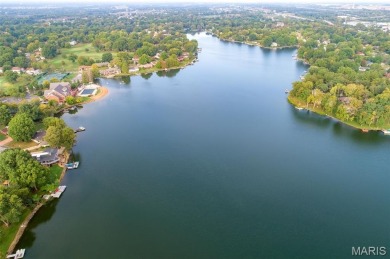 Spacious and updated 3-bedroom, 3-bath townhome with full on Lake Saint Louis Par 3 in Missouri - for sale on GolfHomes.com, golf home, golf lot