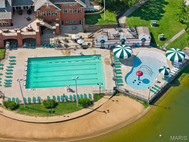 Spacious and updated 3-bedroom, 3-bath townhome with full on Lake Saint Louis Par 3 in Missouri - for sale on GolfHomes.com, golf home, golf lot