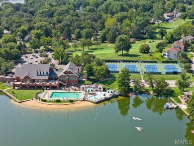Spacious and updated 3-bedroom, 3-bath townhome with full on Lake Saint Louis Par 3 in Missouri - for sale on GolfHomes.com, golf home, golf lot