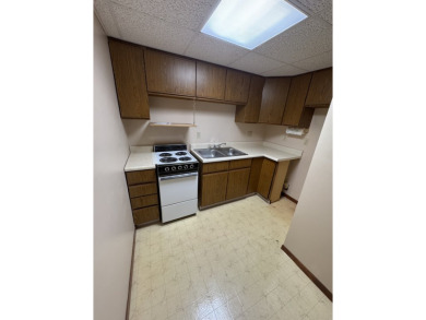 This well-kept split-level home in Winner, SD offers 1,044 sq ft on Winner Country Club in South Dakota - for sale on GolfHomes.com, golf home, golf lot