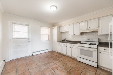 PERFECT GLENVIEW LOCATION..  LARGE 1BR 1BA UNIT OVERLOOKING on Glenview Park Golf Club in Illinois - for sale on GolfHomes.com, golf home, golf lot