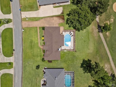 GATED GOLF COURSE COMMUNITY~BEAUTIFULLY UPDATED~POOL HOME 4 bed on Stonebrook Golf Club in Florida - for sale on GolfHomes.com, golf home, golf lot