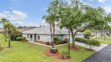 Welcome to your MOVE IN ready, maintenance-free Villa located in on Tampa Bay Golf and Country Club in Florida - for sale on GolfHomes.com, golf home, golf lot