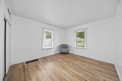 Move right in to this Essex Heights bungalow, with 1087 SF of on Ella Sharp Park Golf Course in Michigan - for sale on GolfHomes.com, golf home, golf lot