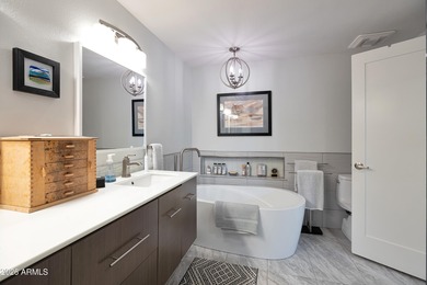 BEAUTIFUL, fully renovated, 2-Bedroom + 2-bath home, with a on Kierland Golf Club in Arizona - for sale on GolfHomes.com, golf home, golf lot