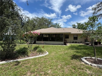 Welcome to Rolling Greens of Inverness, where charm meets on Inverness Golf and Country Club in Florida - for sale on GolfHomes.com, golf home, golf lot