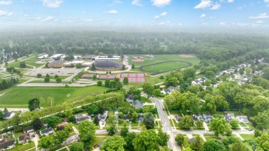 Move right in to this Essex Heights bungalow, with 1087 SF of on Ella Sharp Park Golf Course in Michigan - for sale on GolfHomes.com, golf home, golf lot