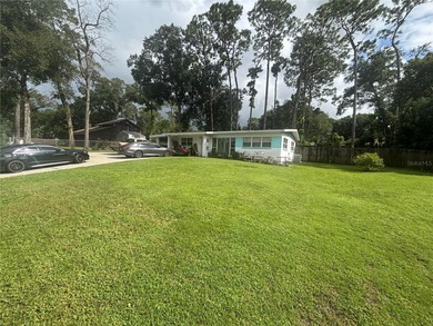 Super cute 3/2 single family home, 2 minutes to the Altamonte on Rolling Hills Golf Club in Florida - for sale on GolfHomes.com, golf home, golf lot
