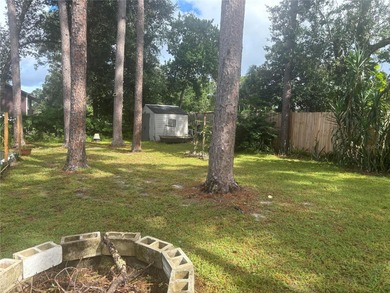 Super cute 3/2 single family home, 2 minutes to the Altamonte on Rolling Hills Golf Club in Florida - for sale on GolfHomes.com, golf home, golf lot