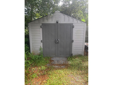 Super cute 3/2 single family home, 2 minutes to the Altamonte on Rolling Hills Golf Club in Florida - for sale on GolfHomes.com, golf home, golf lot