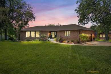 This timeless all-brick 6,973 sq. ft. ranch home with a on Buena Vista Golf Course in Illinois - for sale on GolfHomes.com, golf home, golf lot