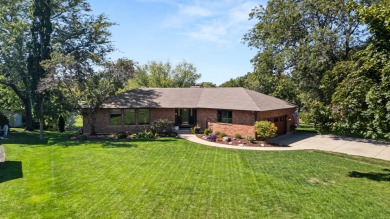 This timeless all-brick 6,973 sq. ft. ranch home with a on Buena Vista Golf Course in Illinois - for sale on GolfHomes.com, golf home, golf lot