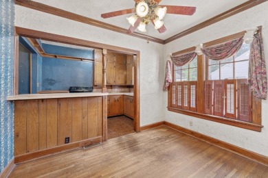 Rare Find in Riverside -- Three-Car Garage!!  Yes, you read that on Arthur B. Sim Park Golf Course in Kansas - for sale on GolfHomes.com, golf home, golf lot